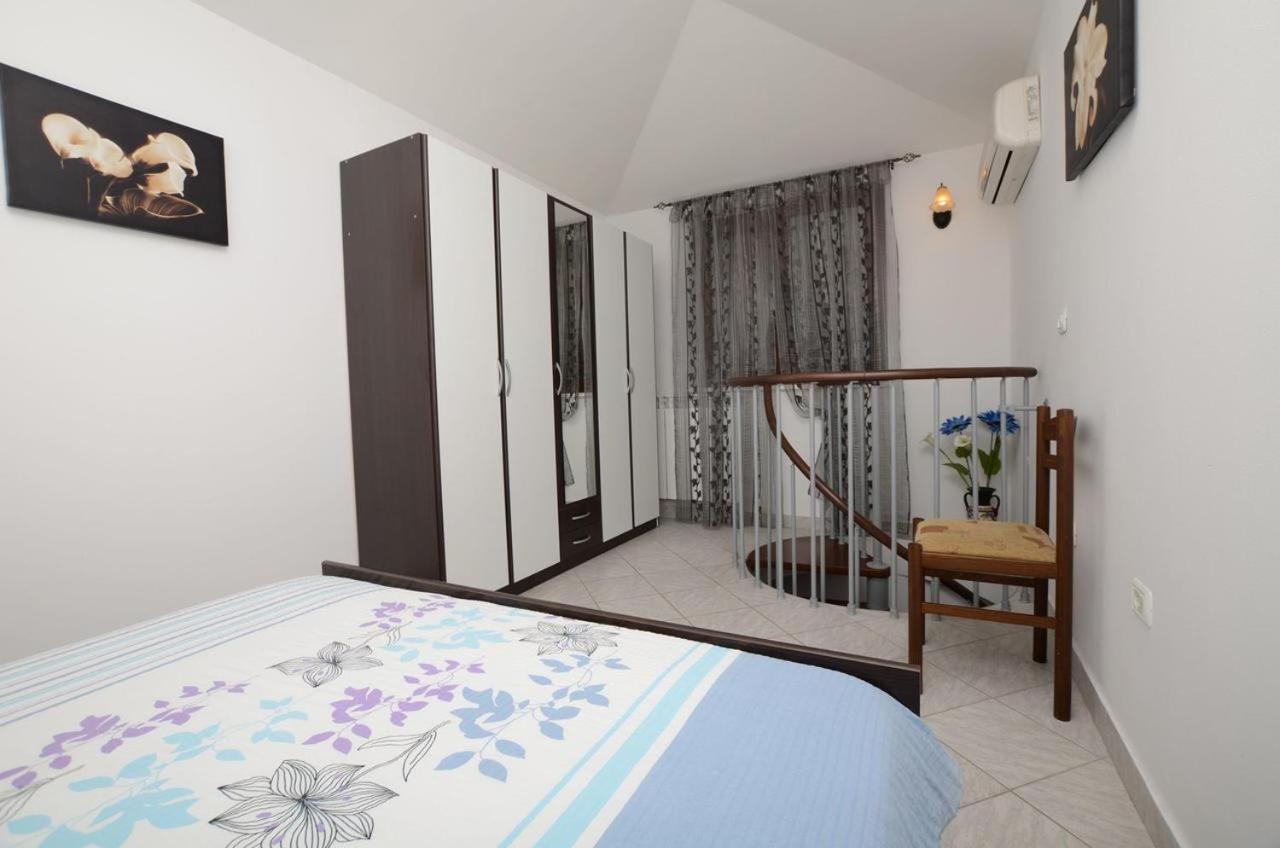 Lili Apartment Novigrad  Exterior photo