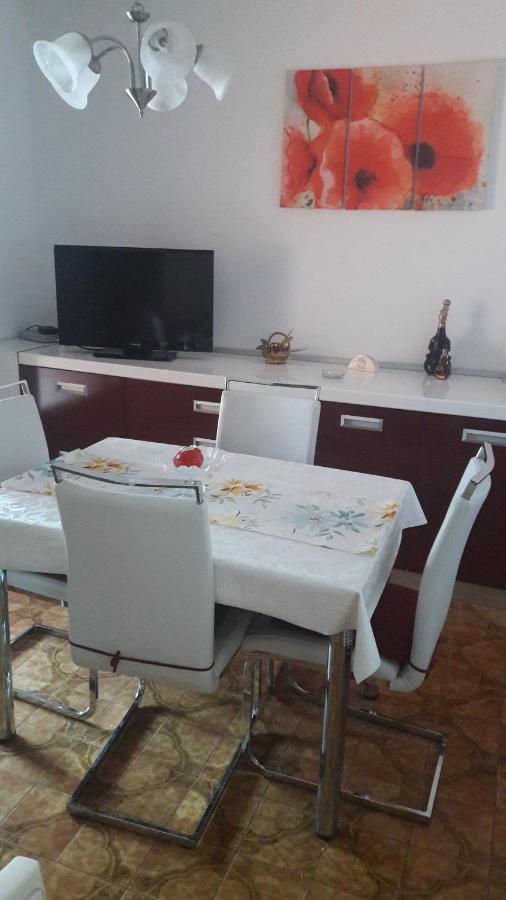 Lili Apartment Novigrad  Exterior photo